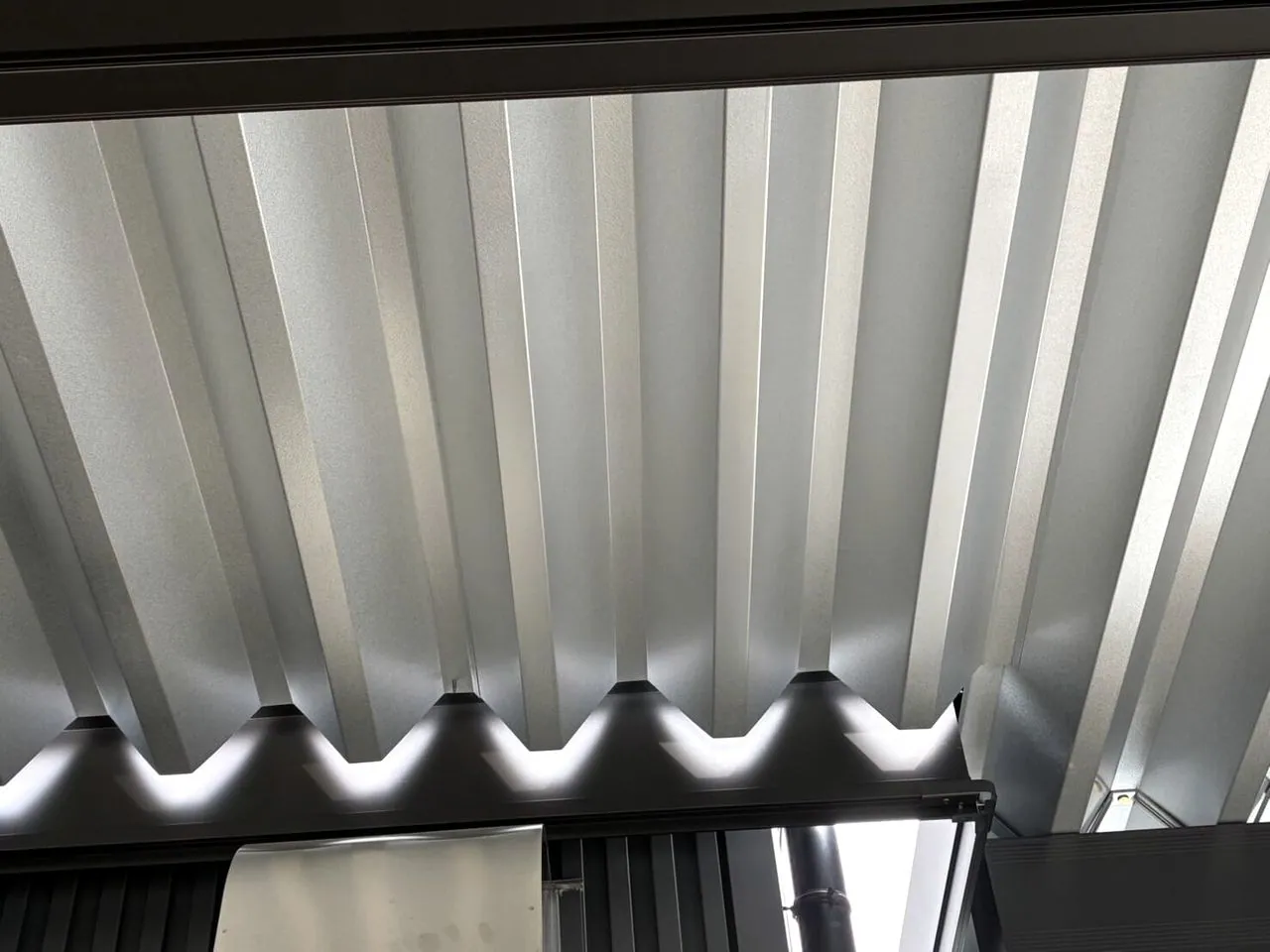 カーポート屋根の傷補修 工事後