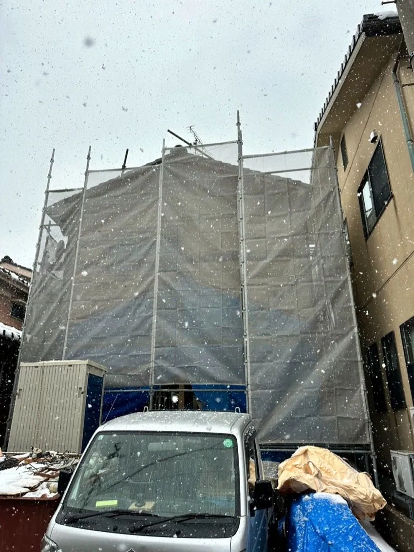 金沢市 T町の家まるごと 足場をかけて外壁の工事